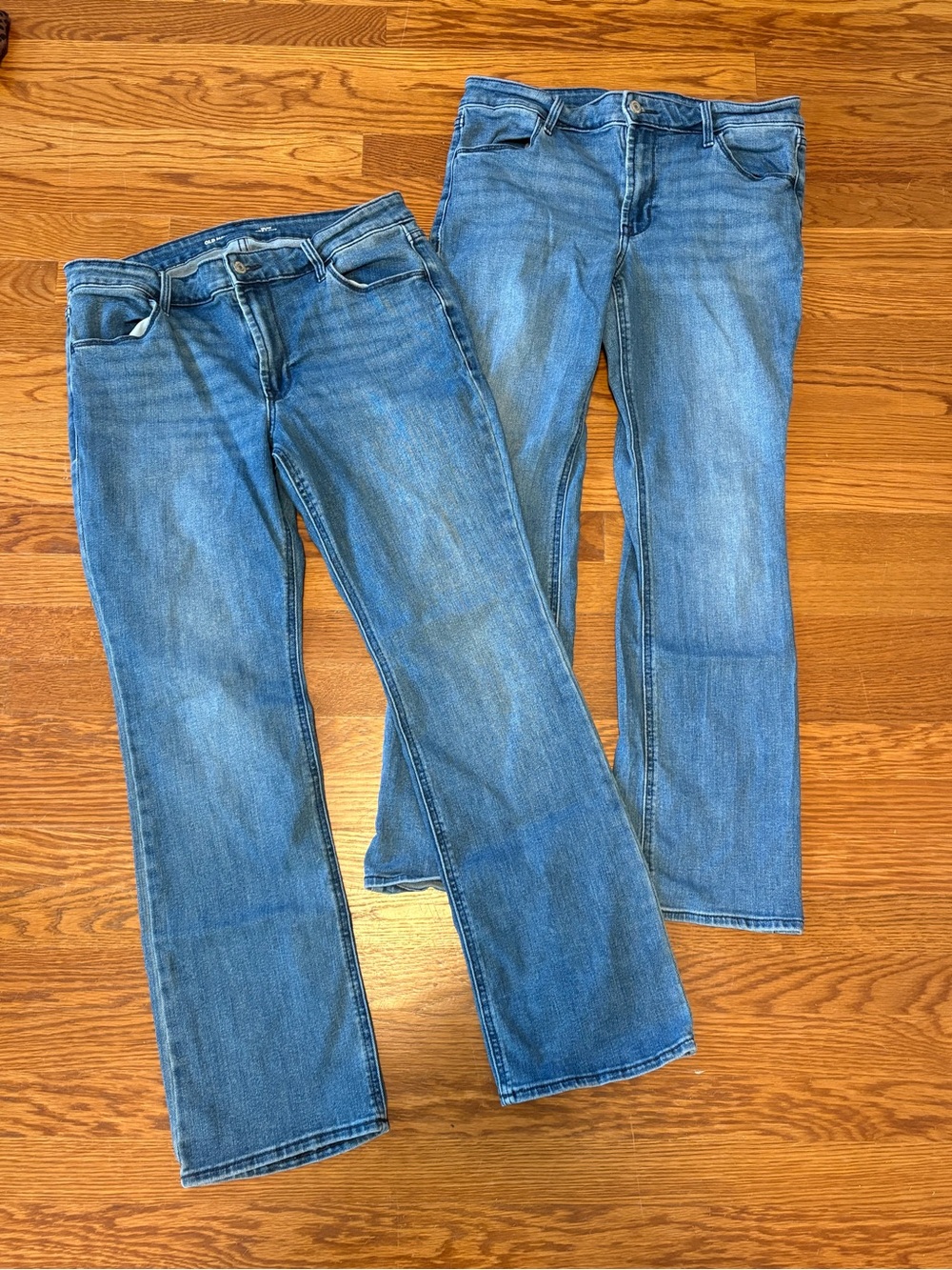 Old Navy Mid Rise Bootcut Jeans Bundle Size 12 Short Women’s Denim Lot of 2